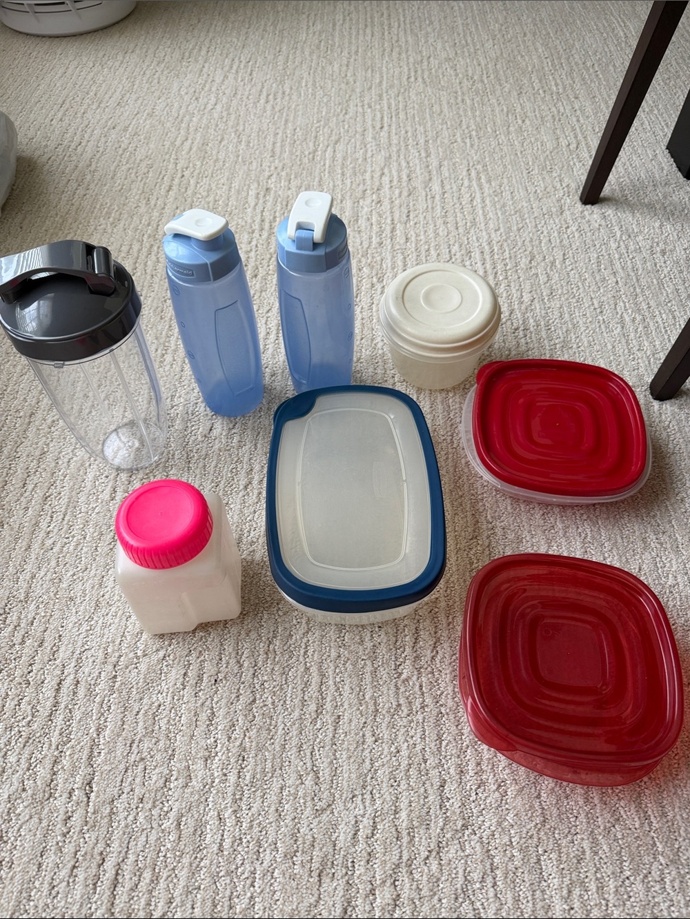 Rubbermaid Storage Container 8 piece Bundle